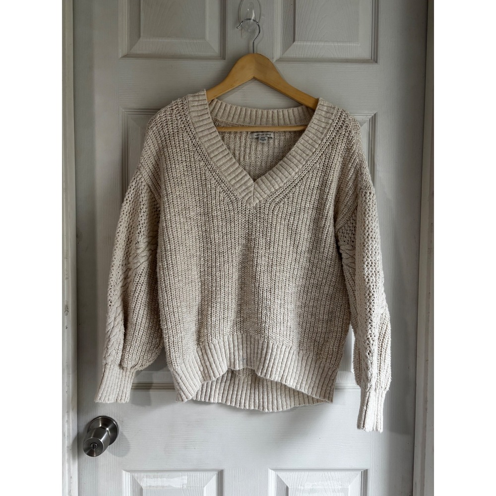 American Eagle Outfitters Cream Cable Knit V Neck Sweater‎ Women Size M